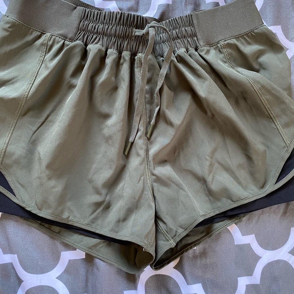 MPG shorts with spandex underneath size L US UK 14